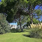 Four Seasons Country Club Resort