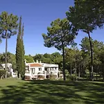 Resort Four Seasons Country Club