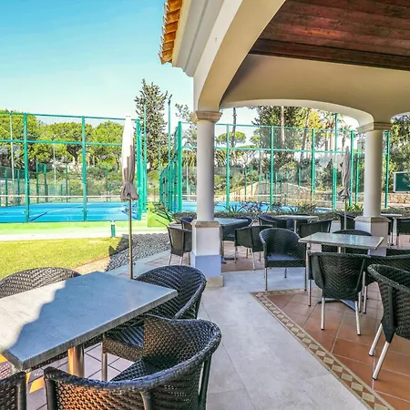 Four Seasons Country Club אתר נופש