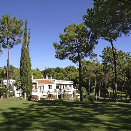 אתר נופש Four Seasons Country Club