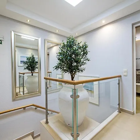 אתר נופש Four Seasons Country Club