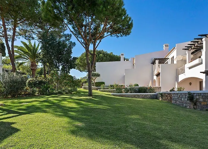 Four Seasons Country Club