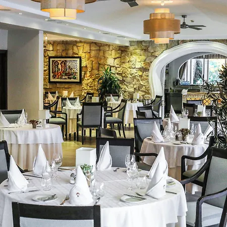 Four Seasons Country Club Курортный комплекс Кинта-до-Лаго