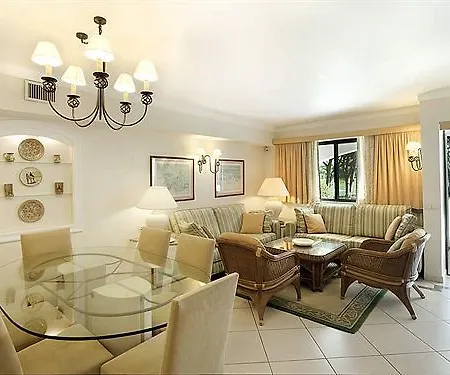 Four Seasons Country Club