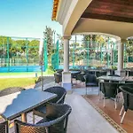 Four Seasons Country Club Feriested