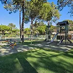 Four Seasons Country Club Feriested