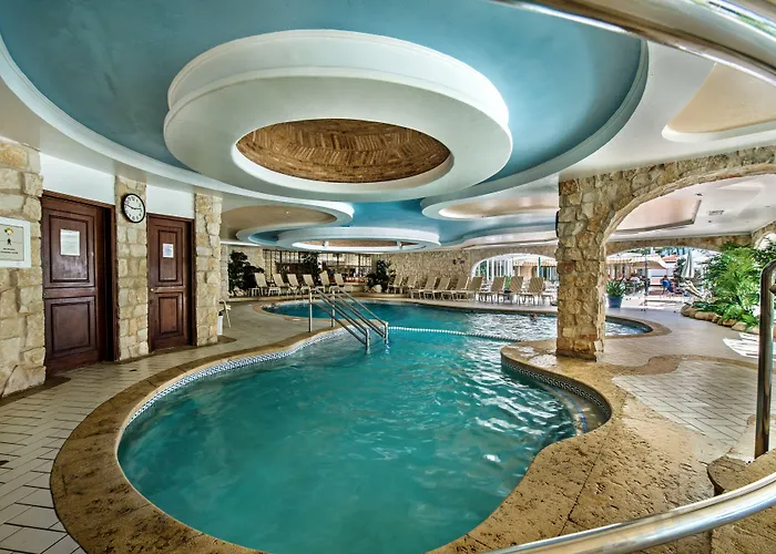 Üdülőközpont Four Seasons Country Club